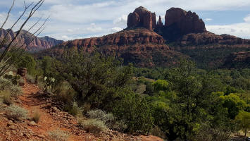 Higher view of Cathedral Rock from Ridge Trail