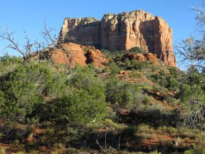 Northern Bell Rock in front of Courthouse Butte