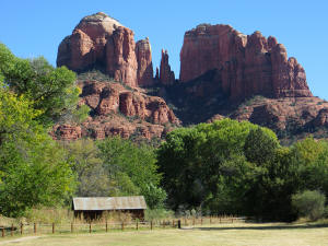 Cressent Moon Barn and Corral