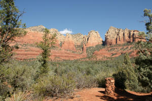 Jordan Trail - View to the Northeast and Cairns Marking the Trail
