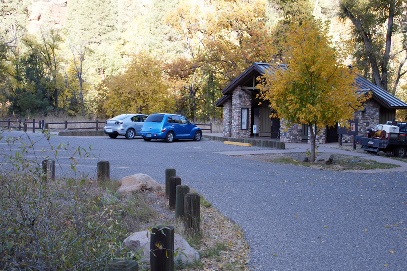 West Fork of Oak Creek Parking Lot